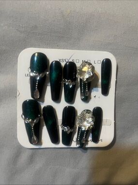 Handmade Emerald Green to Black Ombre Rhinestone Press-On Nails
